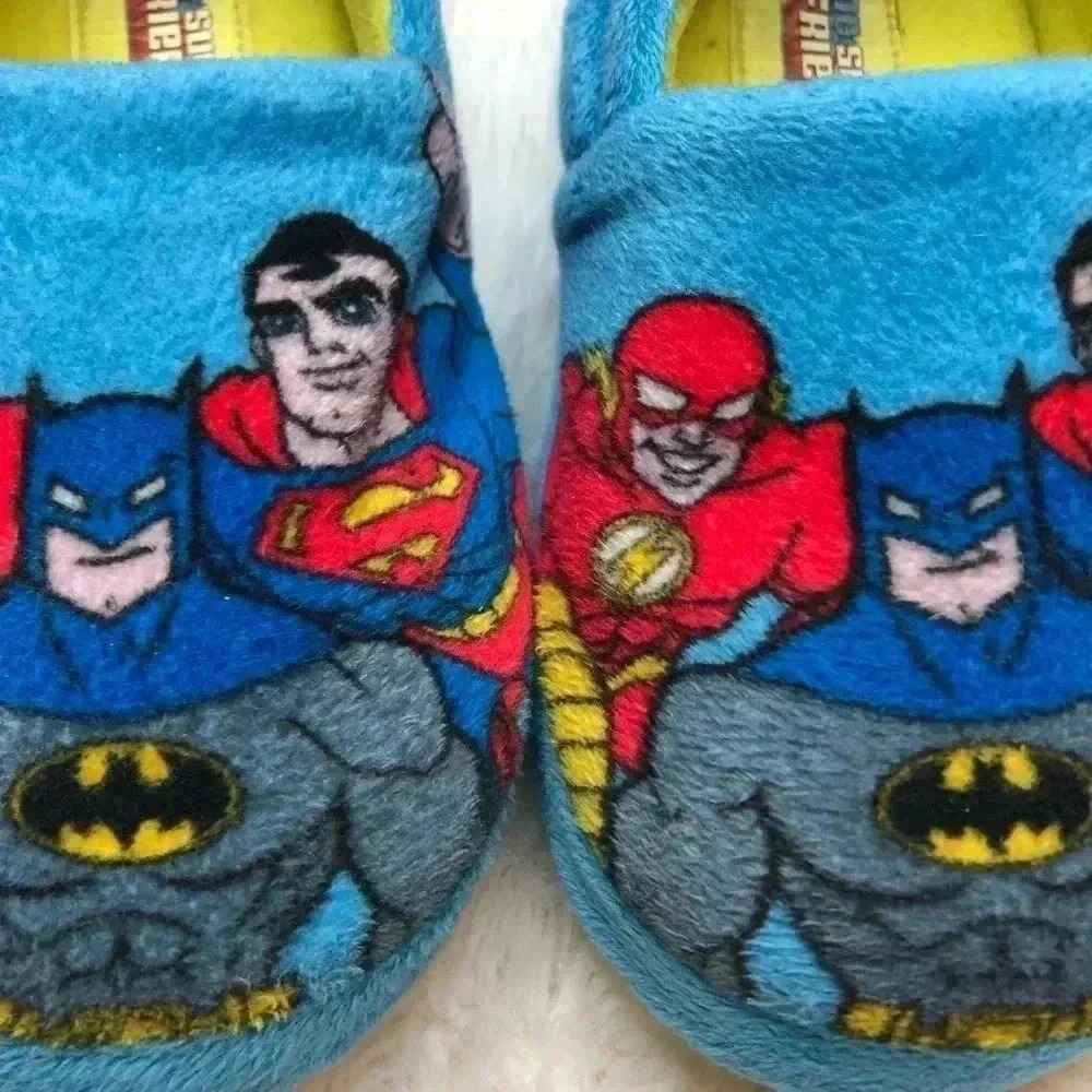 DC Super Friends Slippers Size 9-10 - Picture 2 of 10